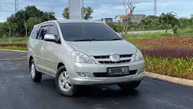 Toyota Kijang Innova V 2.0 AT (2005)