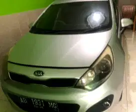 Kia Rio 2012 AT