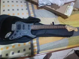 SQUIER HSR AFF strat HSS dan MARSHALL CODE 25