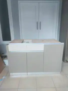 Kitchen set bawah masi sangat bagus dijual murah 130cm x 60cm x 80cm