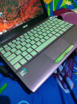 Jual Notebook Asus ram 2gb hdd 320gb layar 10 inch siap pakai