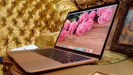 Macbook Air RETINA Super Slim Editing Grafis Core i5 Ram 8GB SSD 256GB