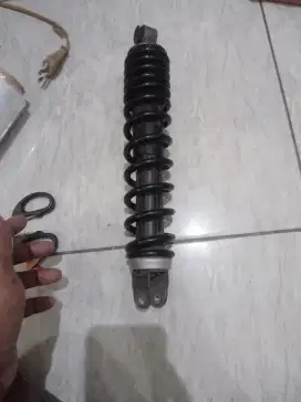 Shock Vario 150 bekas