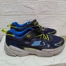 Sepatu Skechers prelove