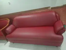 Melayani servis sofa panggilan