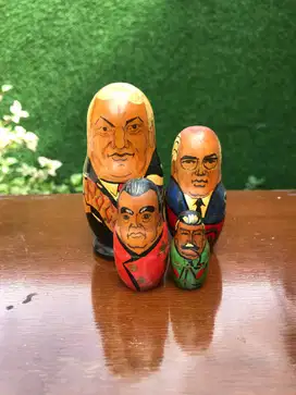 Pajangan/Boneka Kayu Matryoshka/Matryoshka Russian president edition