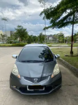 Jual cepat, pindah dari Samarinda Jazz RS 2010 Automatic