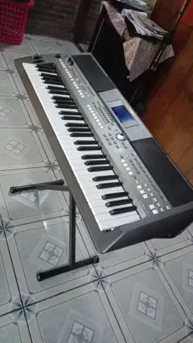 Keyboard YAMAHA S670