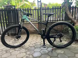 Sepeda MTB Polygon Xtrada 5 2021