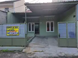 Rumah dijual/dikontrakkan (dikontrakkan utk keluarga muslim)