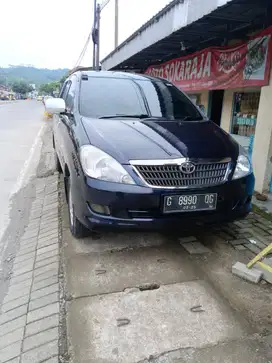 Innova G MT 2004