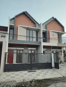 Dijual Rumah Suterejo Prima Selatan