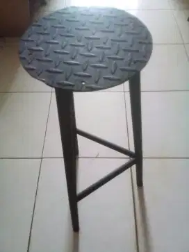 Bar chair made of iron