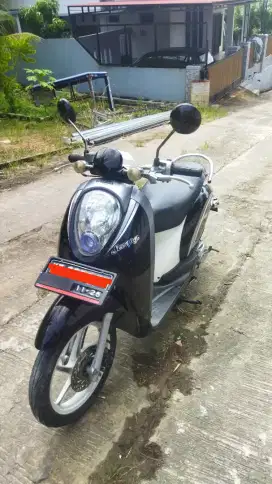 Dijual Honda Scoopy 2010.