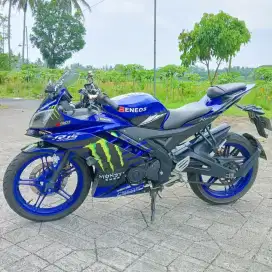 YAMAHA R15 2016 Komplit