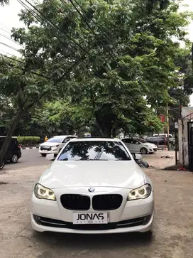 BMW 520D 2012 putih antik 1 tangan