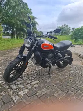 DUCATI SCRAMBLER SIXTY2 400cc