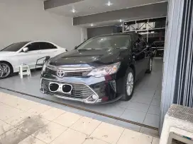 Toyota Camry V AT 2017