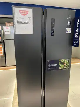 Kulkas SBS Electrolux ESE5401ABID