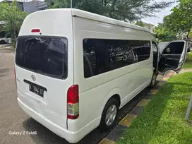 Toyota Hiace commuter 2016 2unit