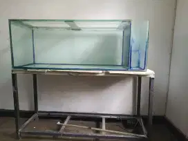 Jual Aquarium besar dan bagus bonus meja n pompa