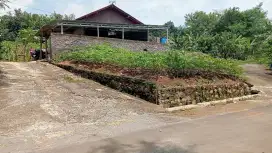 Tanah pekarangan Gaum Tasikmadu Karanganyar