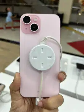 IPHONE 15 pink MASIH READY DI ARTOS MAGELANG