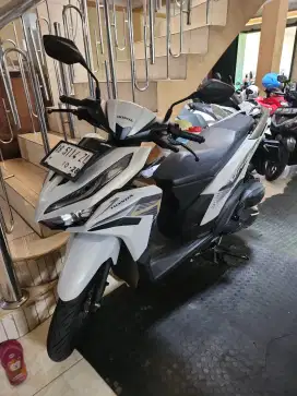 Vario 125 keyless k2v putih 2023 low km Gbm