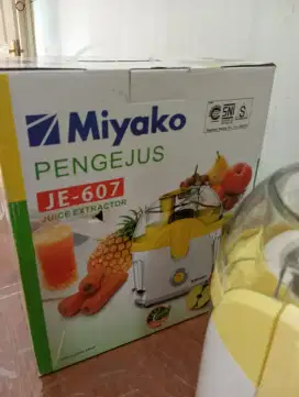 Juicer Extractor Miyako JE-607