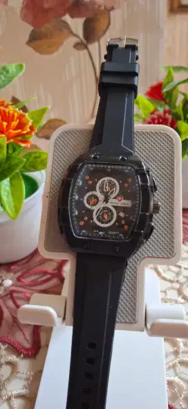 Jam tangan pria dan wanita