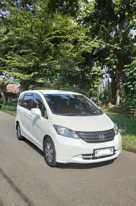 Honda Freed 2010 Bensin