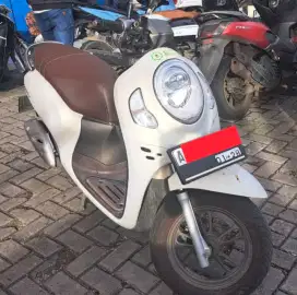 Scoopy prestige 2023