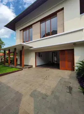 Disewakan Rumah Modern Style Siap Huni Area Cilandak