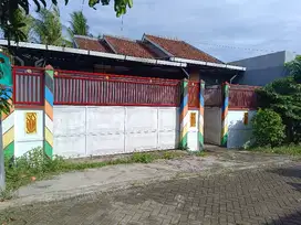 DI JUAL RUMAH PLUS PERABOTAN ROGOJAMPI BANYUWANGI