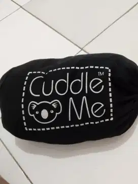 Gendongan M shape cuddle me