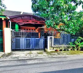 RUMAH BAGUS MURAH DEKAT KAMPUS UMS SOLO