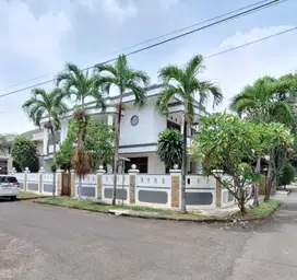 Dijual Rumah Hoek di Bumi Bintaro Permai Jakarta Selatan