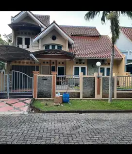 rumah bagus dan terawat graha padma taman anyelir