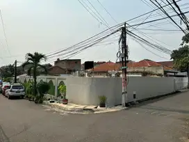 Dijual Tanah Kosong Lokasi Sangat Strategis di Jl Abuserin Jaksel.