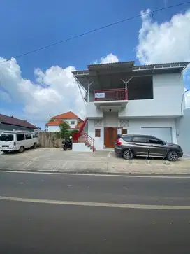 Guest House dijalan Utama Bali Cliff, Ungasan, Bali