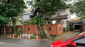 Jual Rumah Luas Ada Kamar Kontrakan Di Pinggir Jln Menteng Jaksel