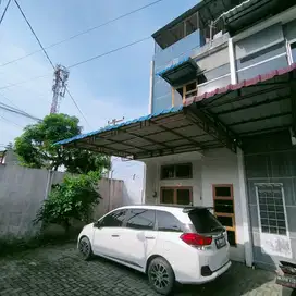 di sewa rumah komplek suluh townhouse