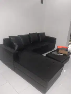 Sofa keluarga bentuk L