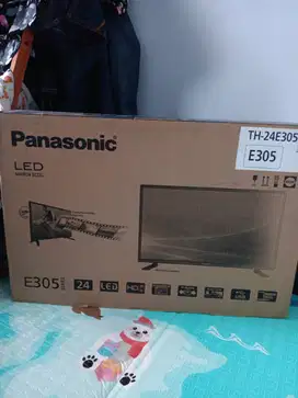 TV PANASONIC LED E305 24