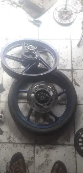 Velg pulsar aplikasi motor lain