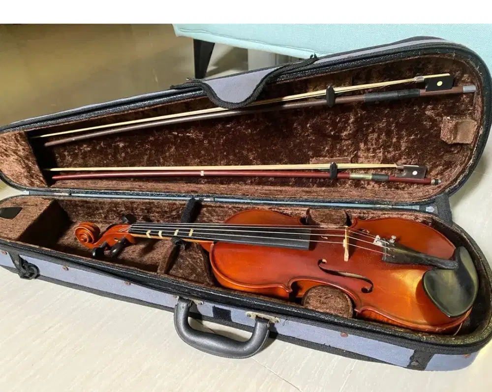 Shimro Violin 501 solid carved Top &  Back Hand Made Seoul Korea