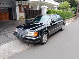 Mercedes-Benz W124 300E pajak hidup mercy boxer