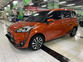 Toyota Sienta V 2017 matic