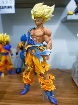 Statue Goku SS GK studio recast  tinggi 42cm