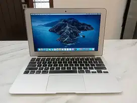 MacBook Air 2015 11in Core i5 4GB SSD 256GB